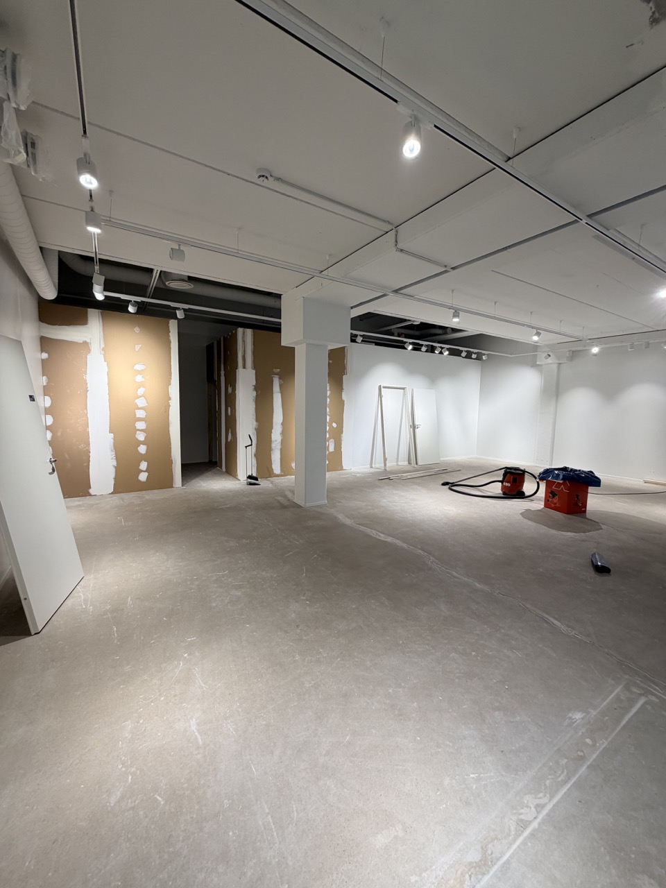 ICANIWILL – Helsinki Outlet – Myymälärakentaminen – kuva 6